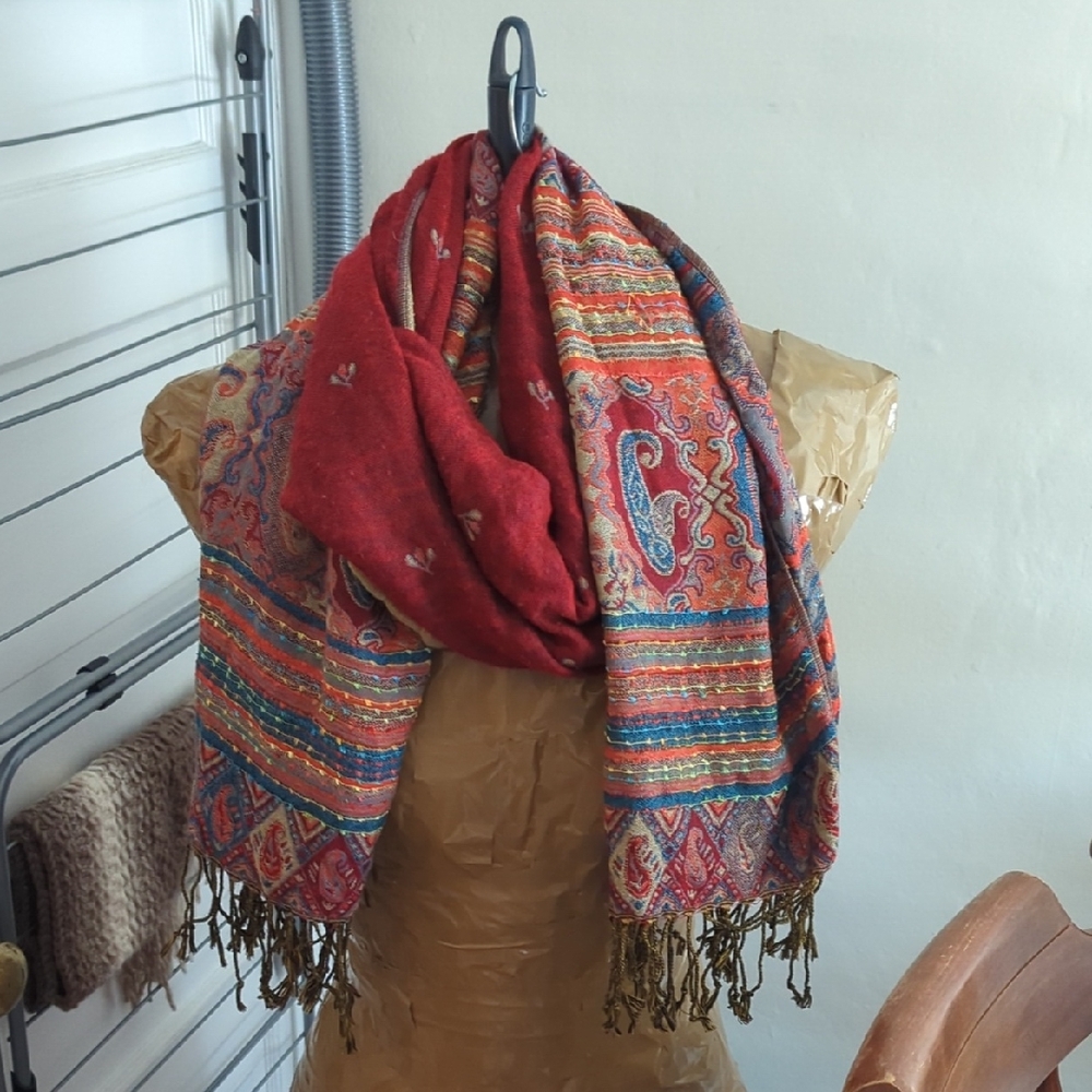 Red Pashmina Paisley Multicolor Scarf/Shawl